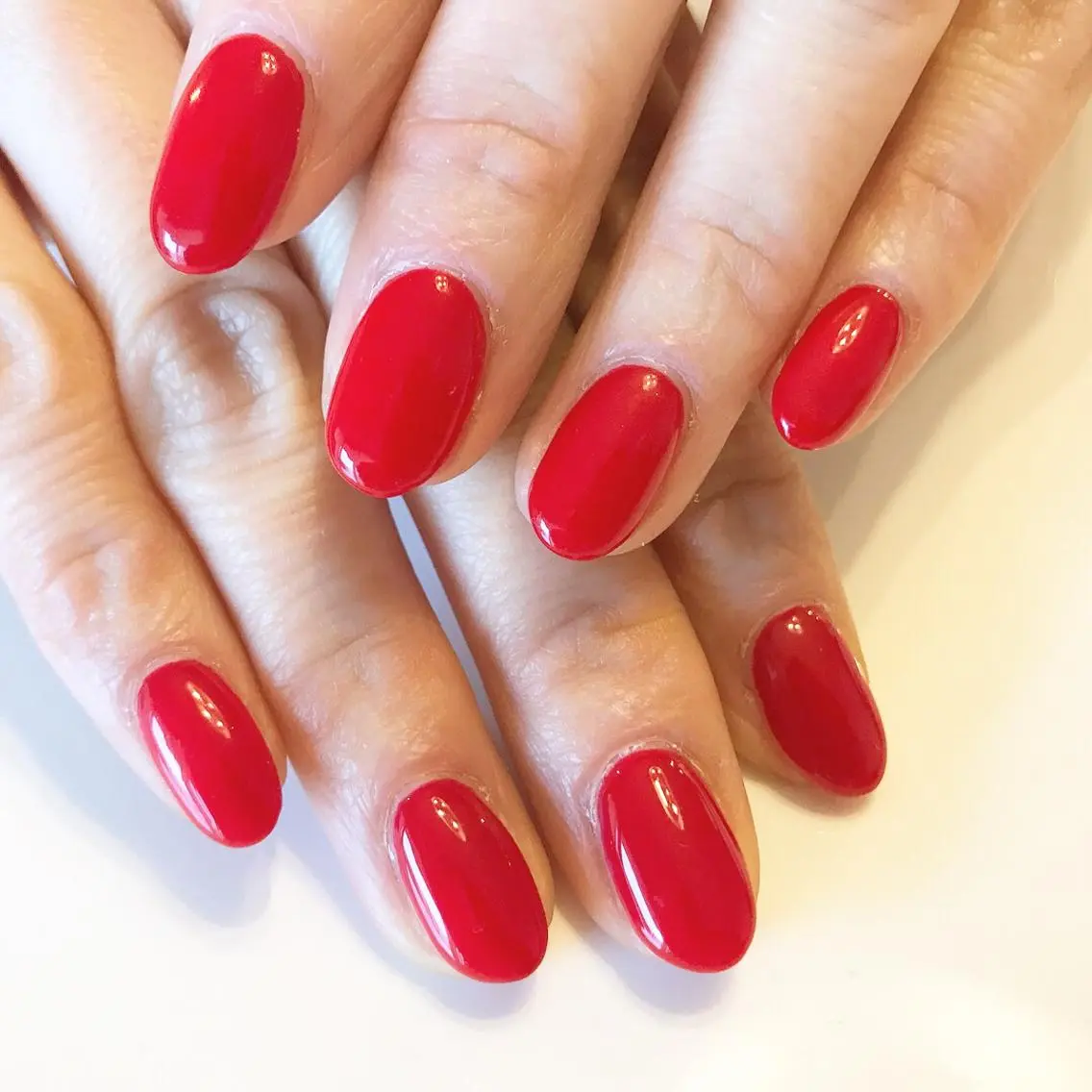 ネイル フットネイル ワンカラーネイル 赤色 シンプルネイル 春ネイル nail fufla ♡yamane♡のネイルデザイン