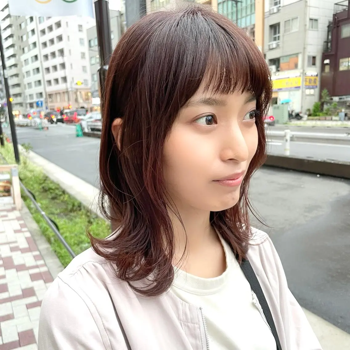 ミディアム カラー ブリーチ ブラウンカラー ケアブリーチ ダブルカラー イヤリングカラー カット ヘアカラー トリートメント 宮澤 タケル ミディアムヘアのヘアスタイル