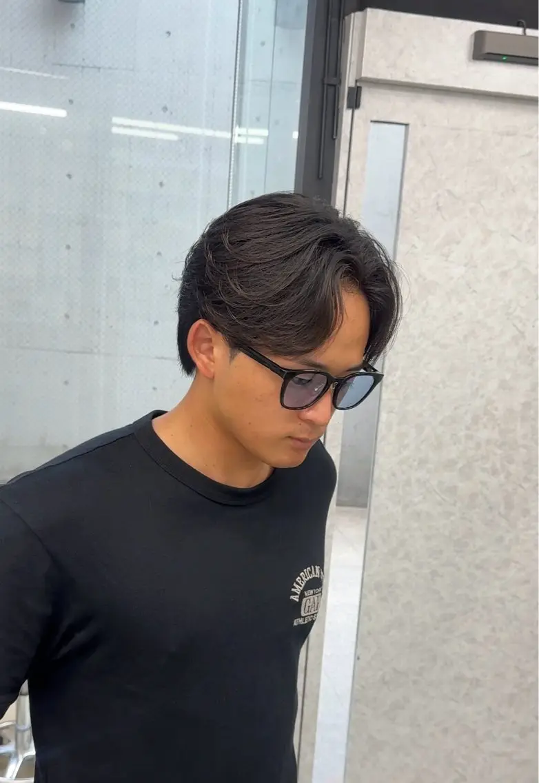 メンズ センターパート カット 岩佐 柚太のヘアスタイル