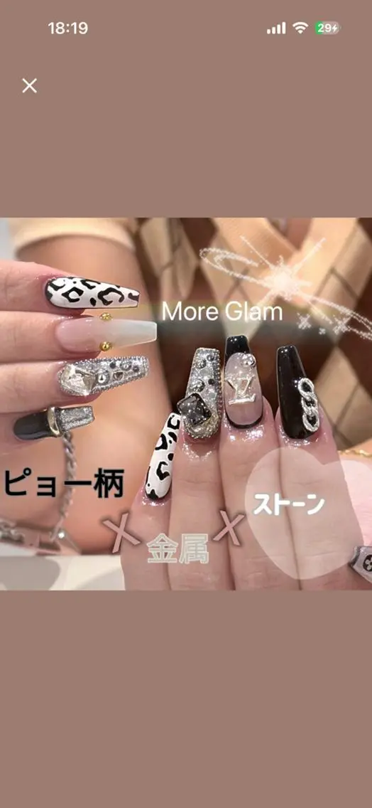 通常はインスタ人気10本持ち込みデザイン自爪つけ放題の値段は10800円ですが、ミニモ限定9900円となります。の写真