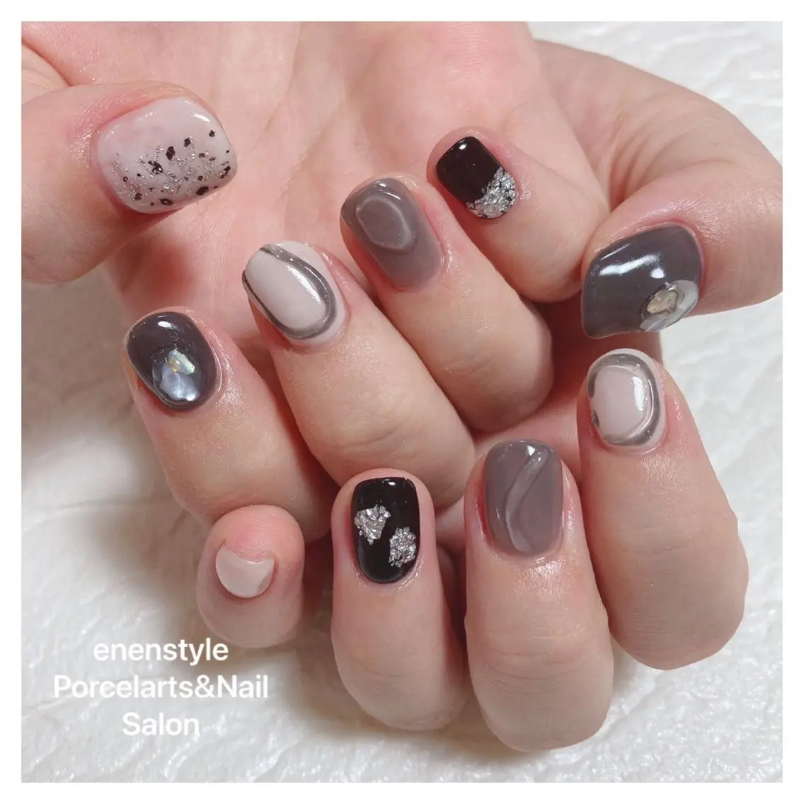 ミディアム ネイル ハンドネイル 🐾enen style 🐾のネイルデザイン