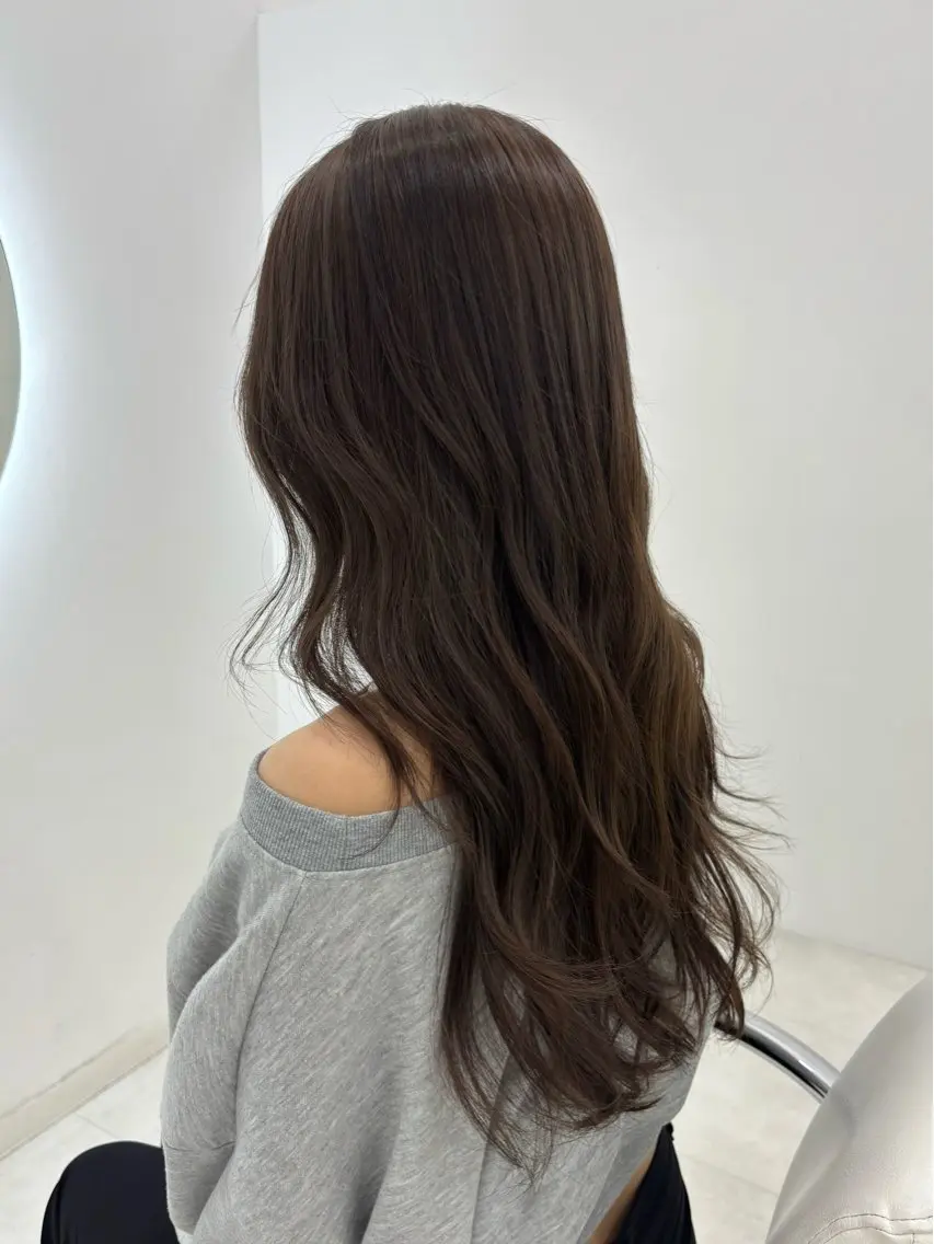 ロング カラー カット ヘアカラー トリートメント 【aini天王寺】 𝐚𝐢𝐫𝐢✂︎のヘアスタイル