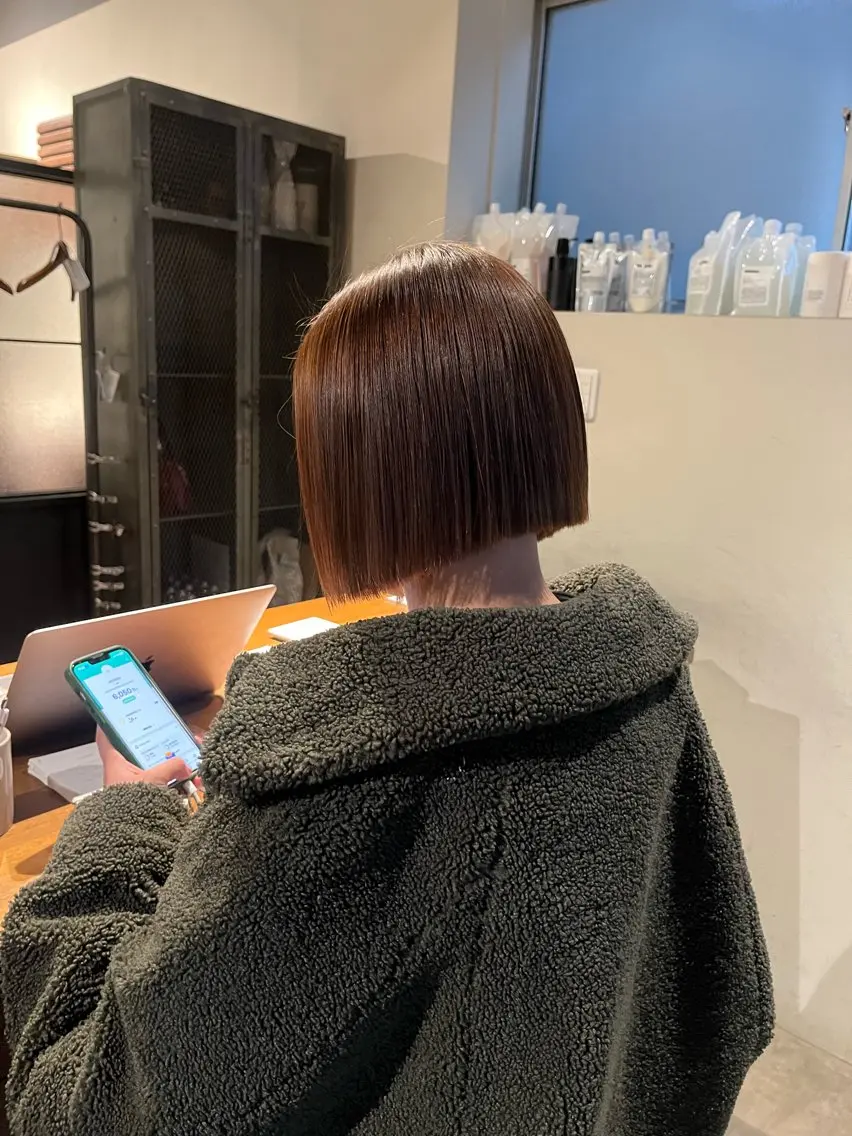 ショート miyabi🌙 大阪／梅田艶カラーのヘアスタイル