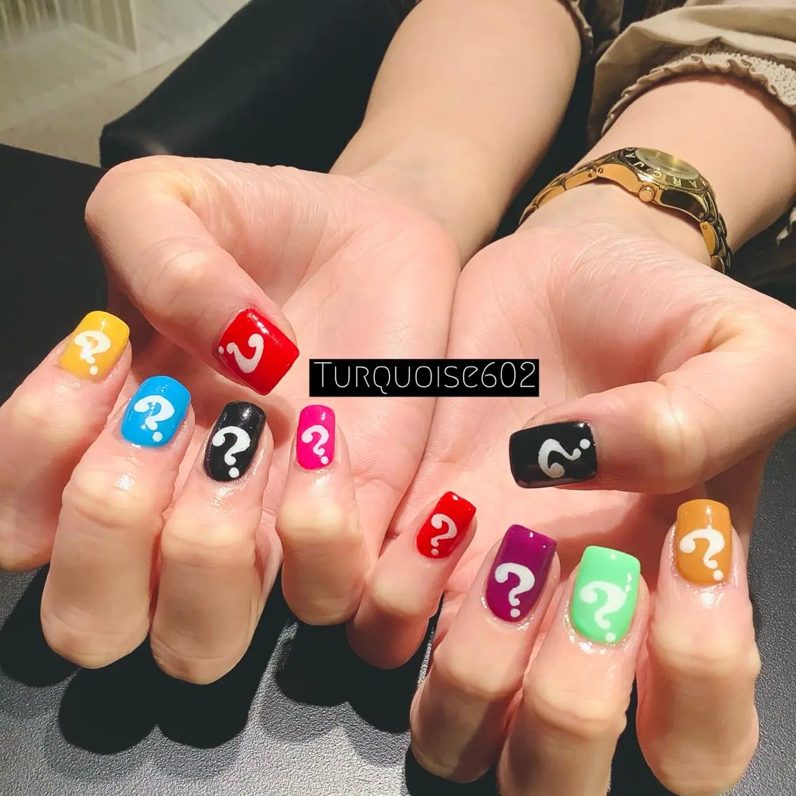 ネイル 個性派ネイルサロン 💅🏼ターコイズのネイルデザイン