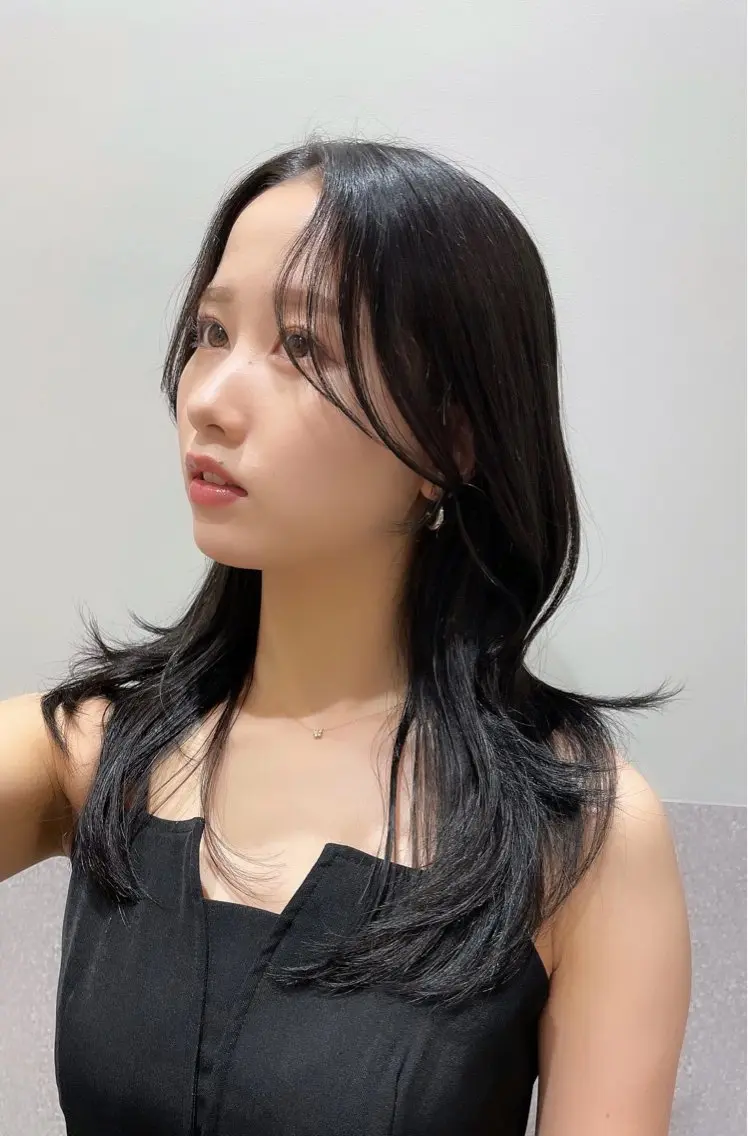 セミロング ハッシュカット ハイレイヤー 韓国風ヘア レイヤーカット ❤︎︎韓国ヘア❤︎︎ 𝑺𝒉𝒊𝒉𝒐のヘアスタイル