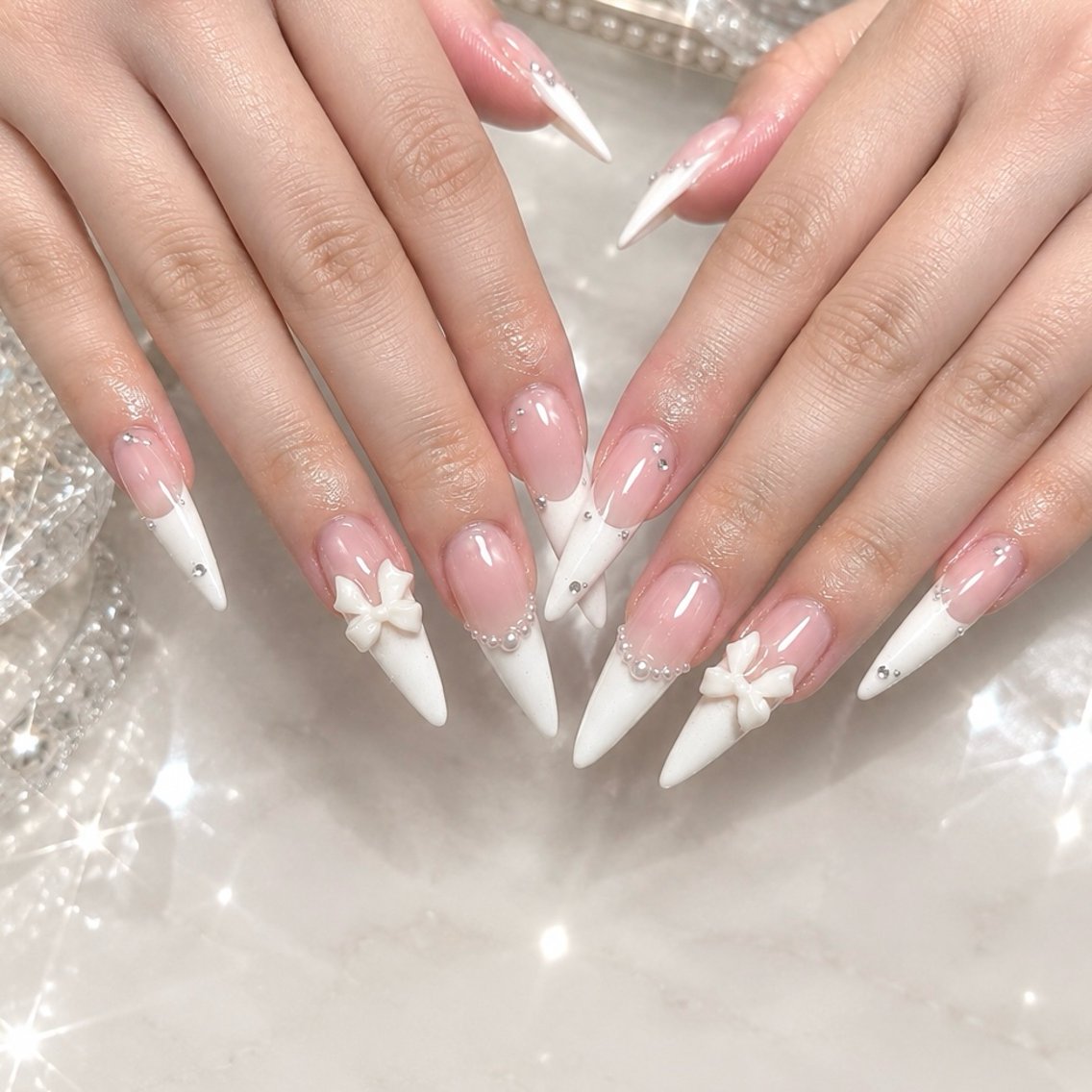 ロング ハンドネイル pas á pas 🩵💛minoriのネイルデザイン