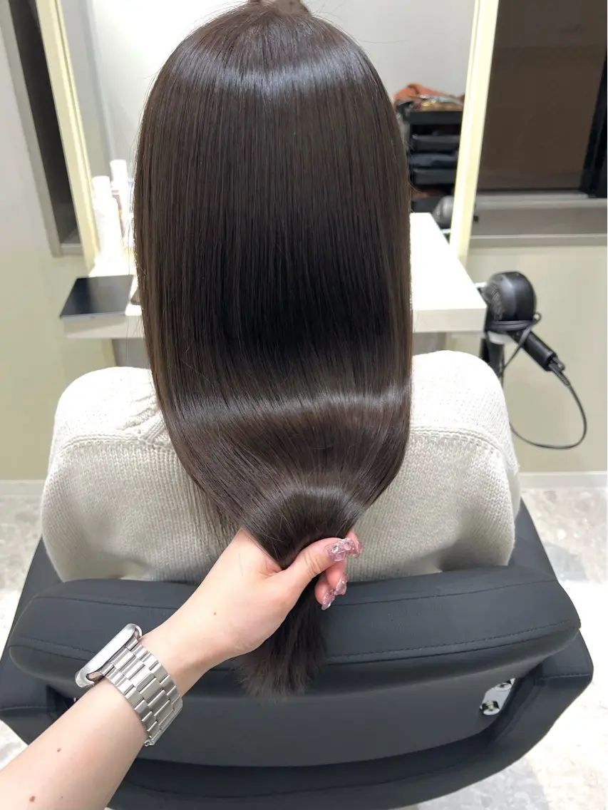ロング くびれヘア 顔まわりレイヤー 髪質改善 韓国風ヘア レイヤーカット shindo lisa🎀🪽のヘアスタイル