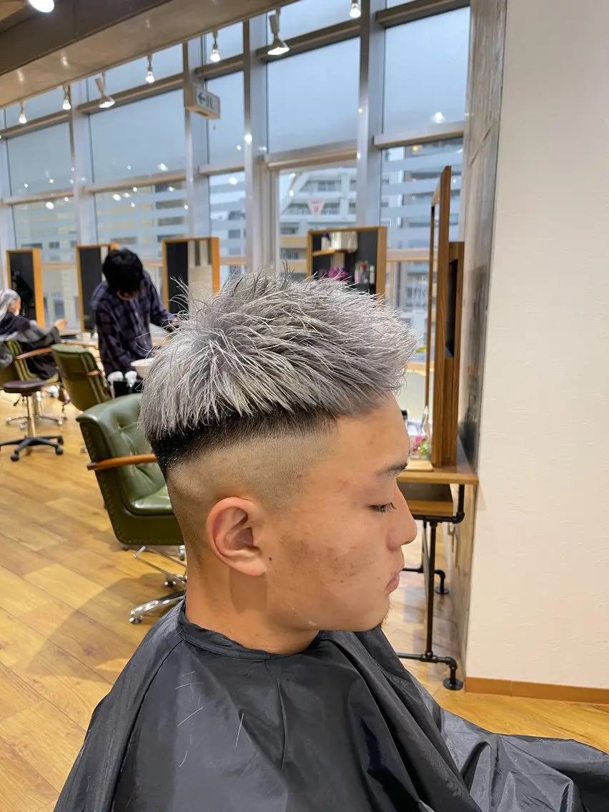 メンズ ヘアカラー トリートメント ヘアセット バレイヤージュ特化/ アキラのヘアスタイル