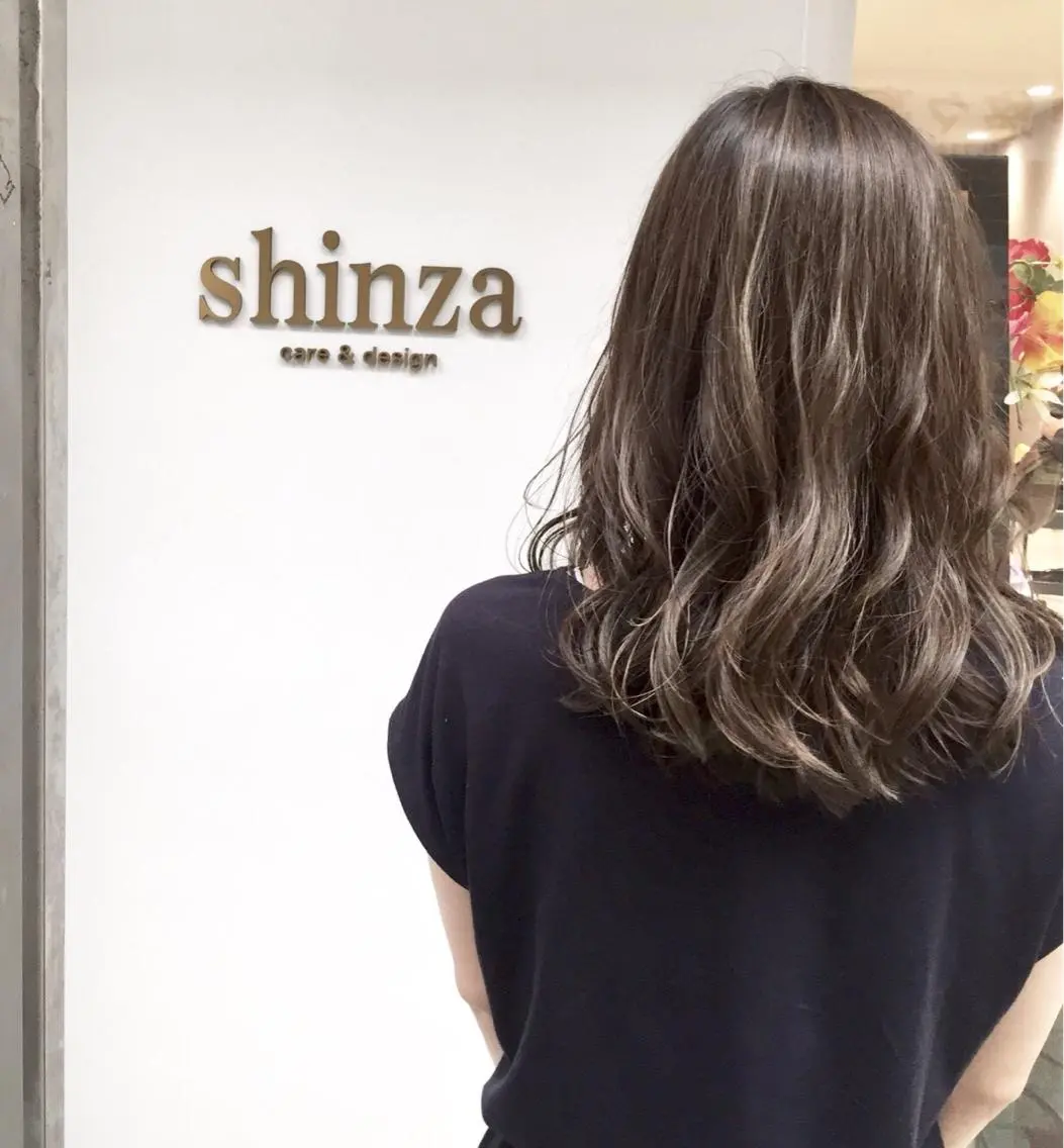 ミディアム 大人女性に寄り添う 髪質改善サロンのヘアスタイル