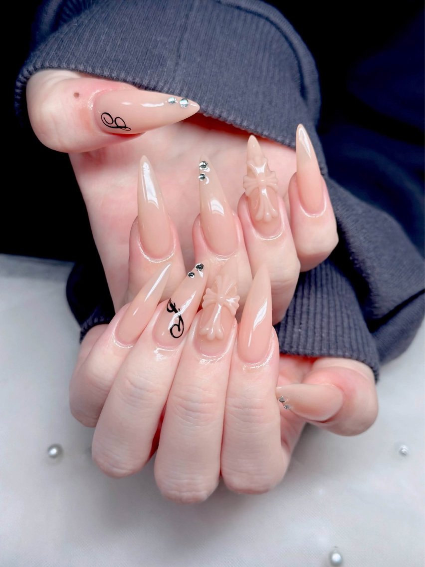 ネイル チークネイル フレンチネイル キラキラネイル 韓国ネイル マグネットネイル ハンドネイル yuuna hbabynailのネイルデザイン