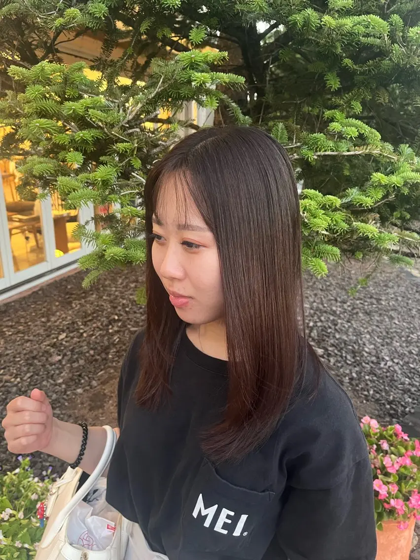 ミディアム 顔周りカット レイヤーカット カット 西田 早輝子🍊のヘアスタイル