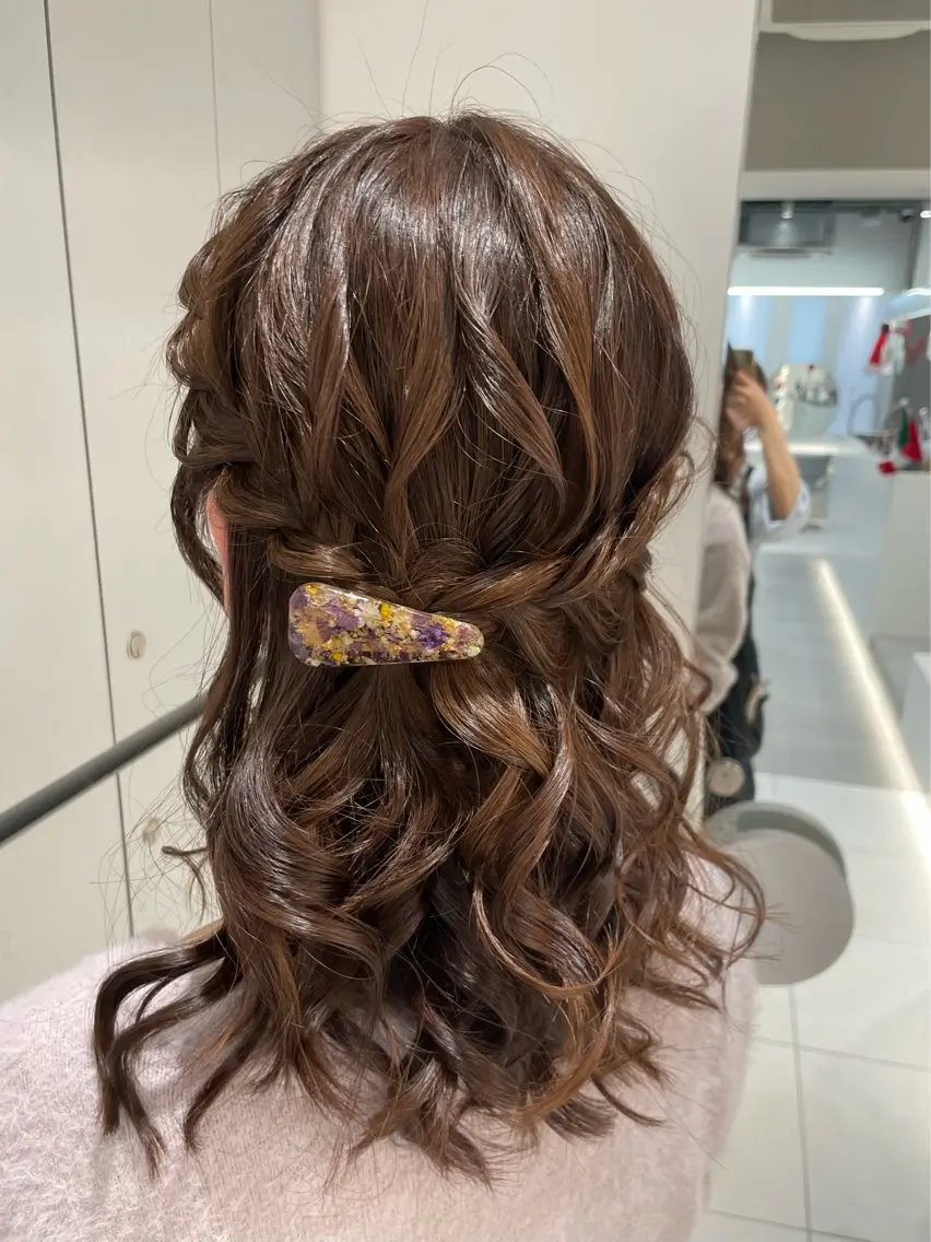 ヘアアレンジ ハーフアップ 結婚式・ブライダル ヘアセット ヘアセット🎀耳つぼ 👂💎MONAMIのヘアスタイル