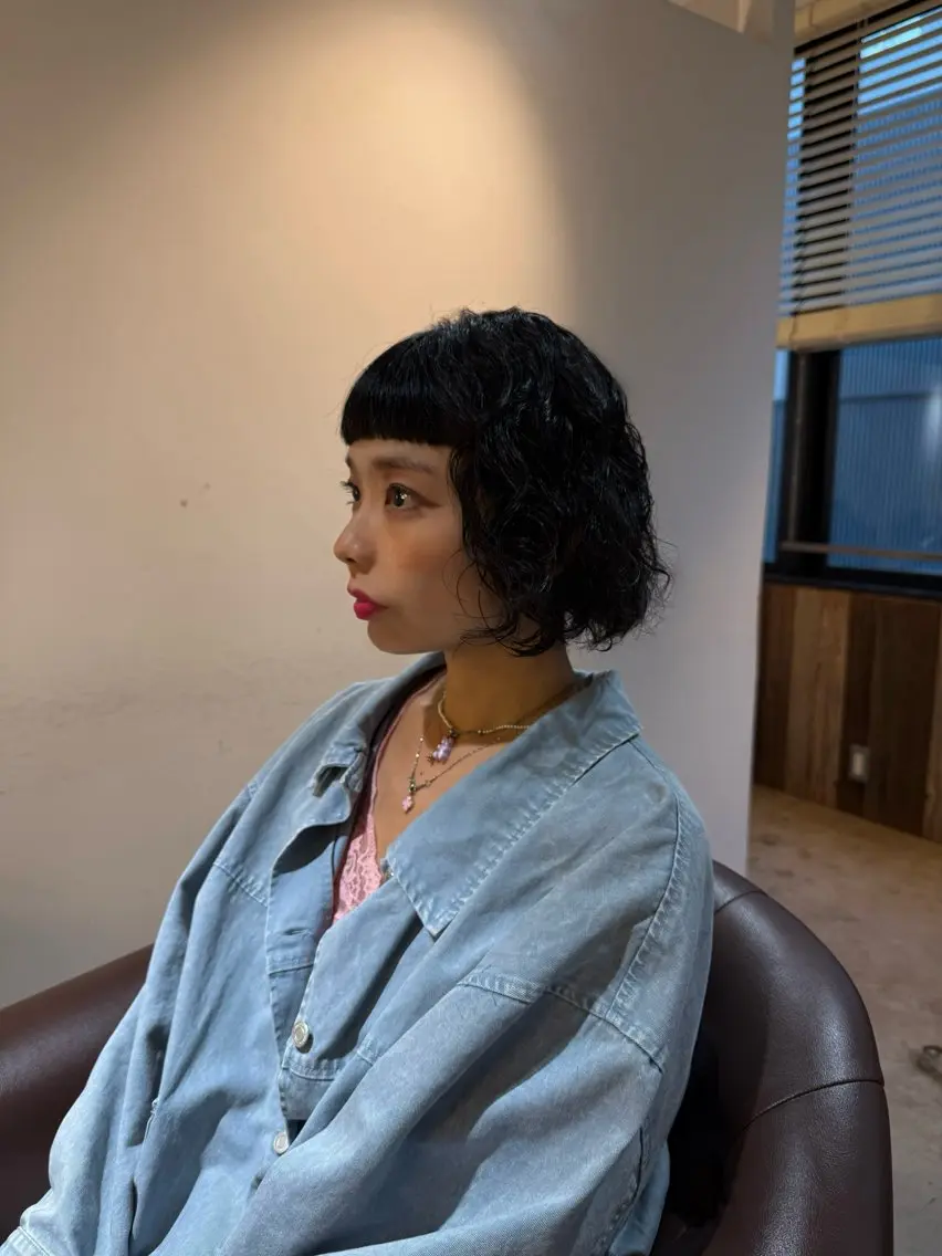 ショート パーマ 志柿 虹花のヘアスタイル