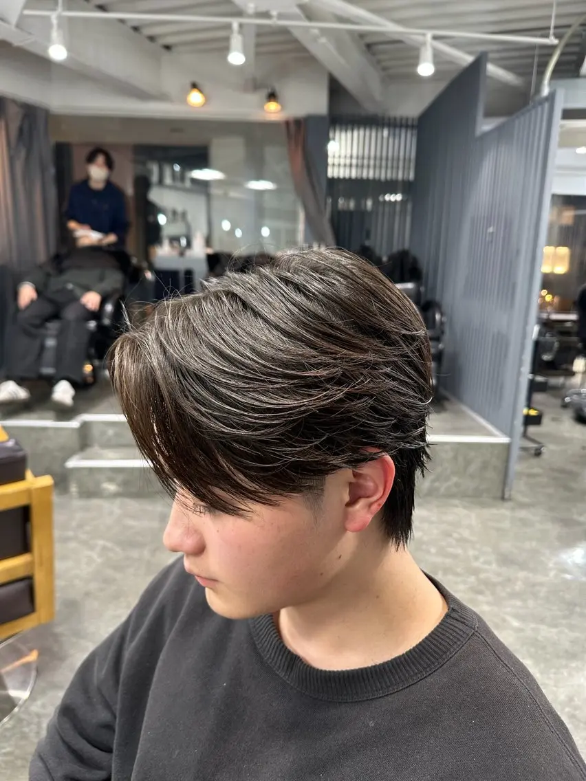 パーマ メンズ 梅田/センターパート 山下学偉のヘアスタイル