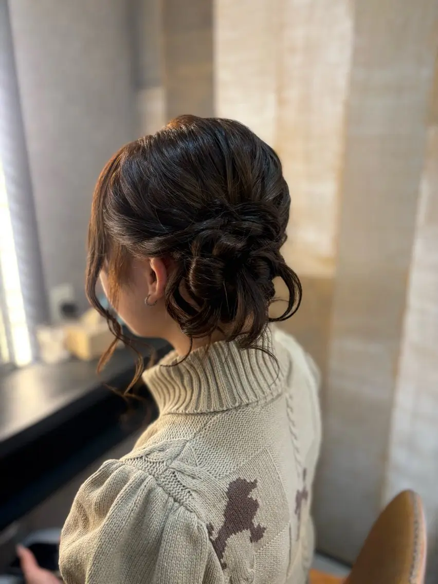 セミロング ヘアアレンジ お団子ヘア ヘアセット ヘアメイク スーのその他イメージ