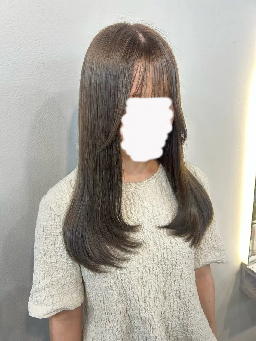 ロング ヘアカラー トリートメント ベージュ/グレージュ / luna🧸🤎のヘアスタイル