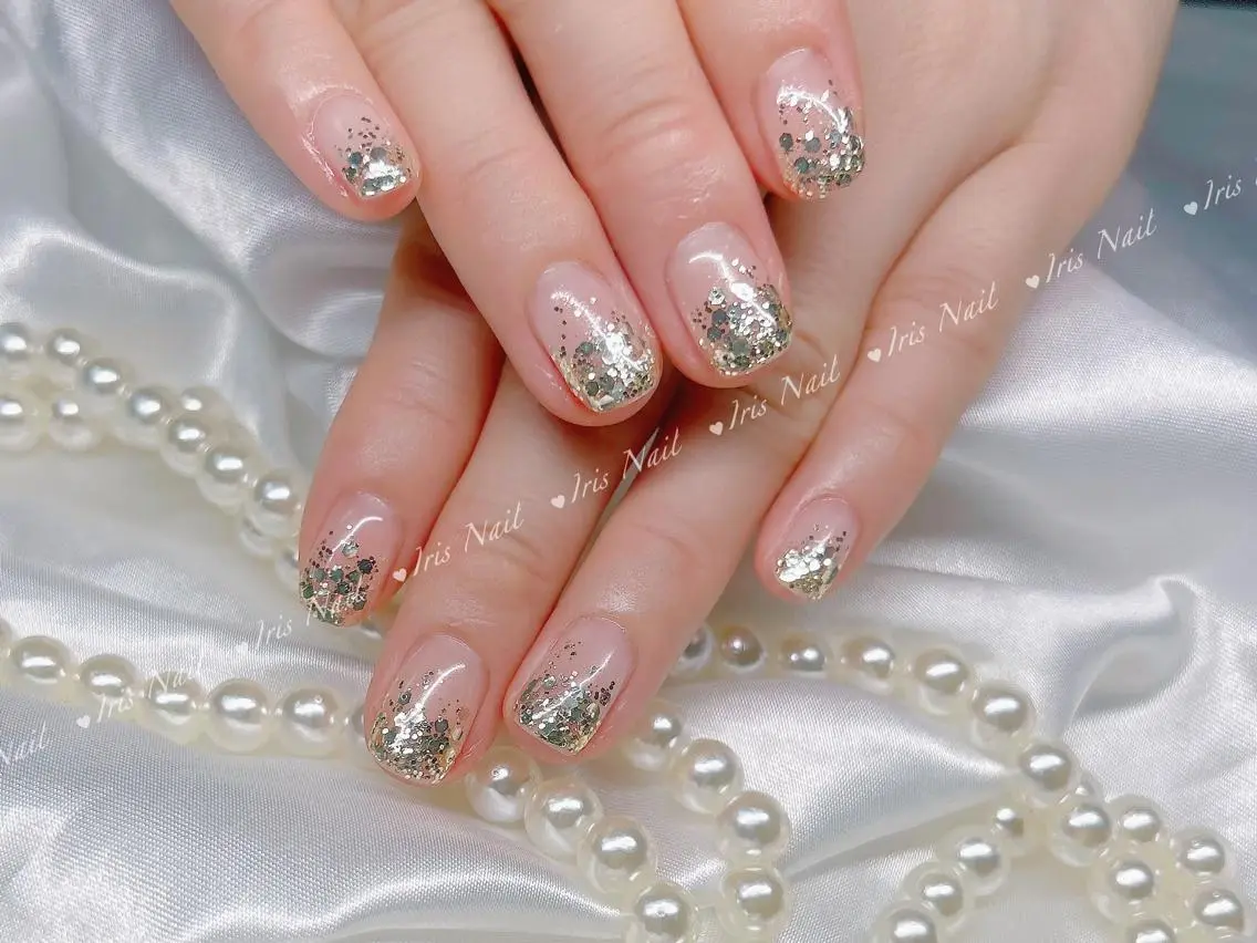 ネイル グラデーション キラキラネイル ラメ(グリッター) ラメグラデーション ハンドネイル ハンドケア 🍒IRIS Nail🌸のネイルデザイン
