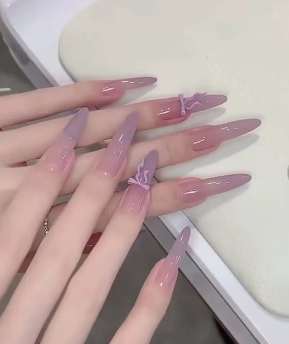 ネイル オーロラネイル ブルー チークネイル 長さ出し フットネイル ハンドネイル Kaki ちゃんのネイルデザイン