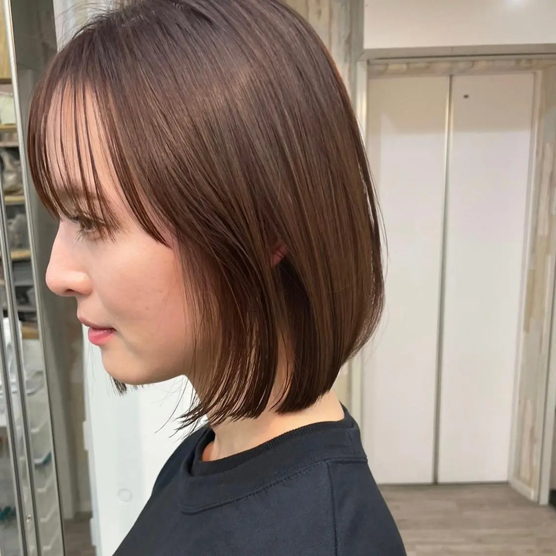 ショート 切りっぱなしボブ 前下がりボブ アッシュ ミストバング パープルカラー カット ヘアカラー トリートメント N° anfeel 渋谷🪞🫧のヘアスタイル