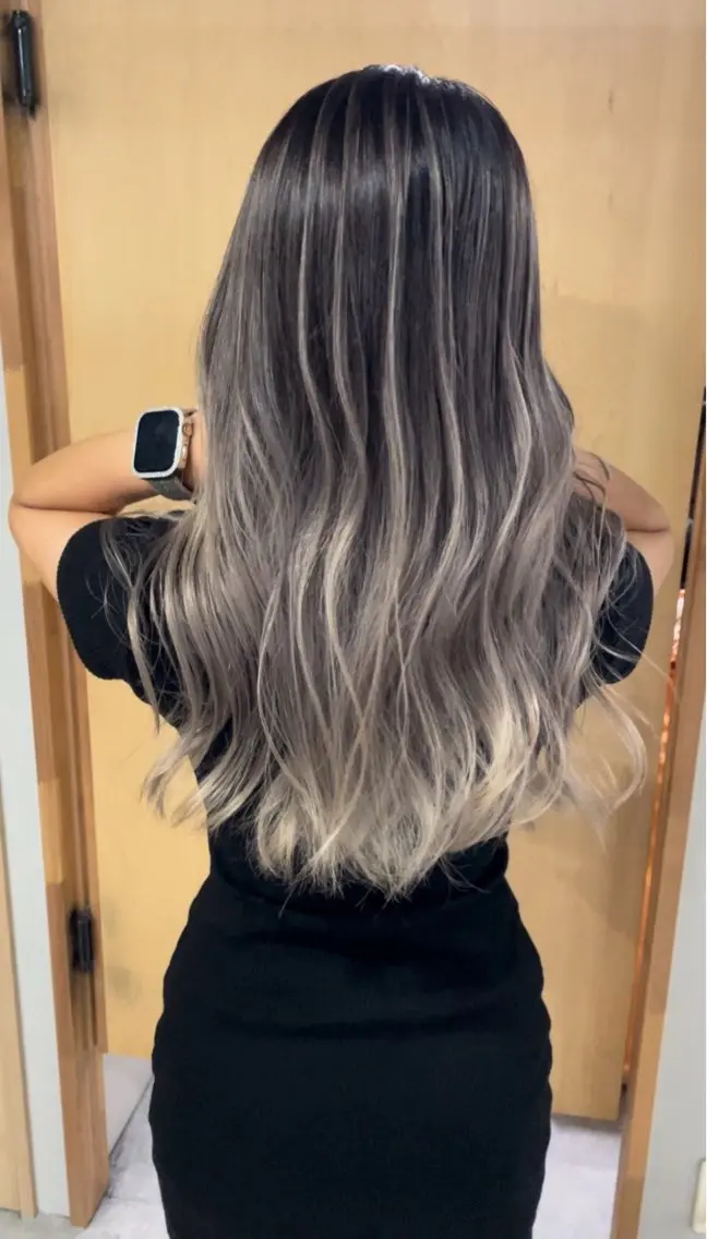 ロング レイヤーカット 藤沢エクステ れんな💖のヘアスタイル