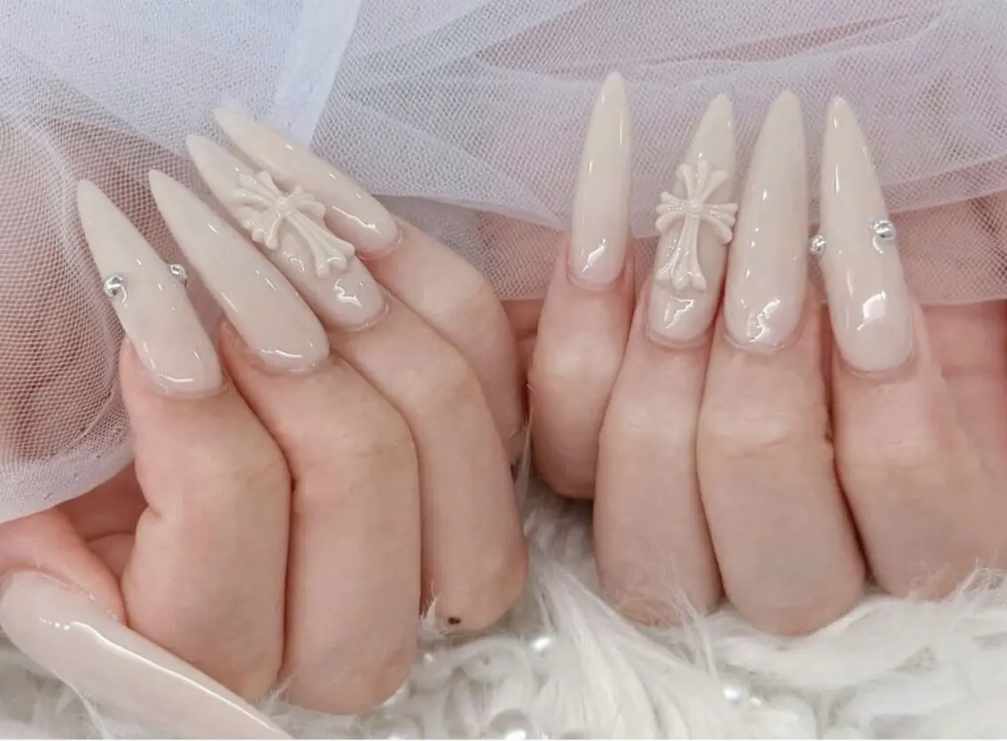 ネイル チークネイル ドット フレンチネイル グラデーション 韓国ネイル ハンドネイル ハンドケア Aria Nail Beautyのネイルデザイン