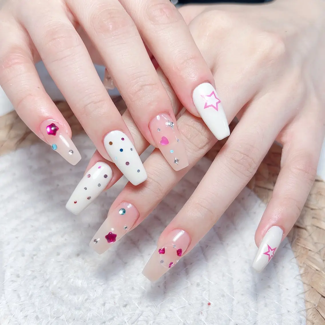 ネイル ハンドネイル 🎀M nails✨ ビューティーのネイルデザイン