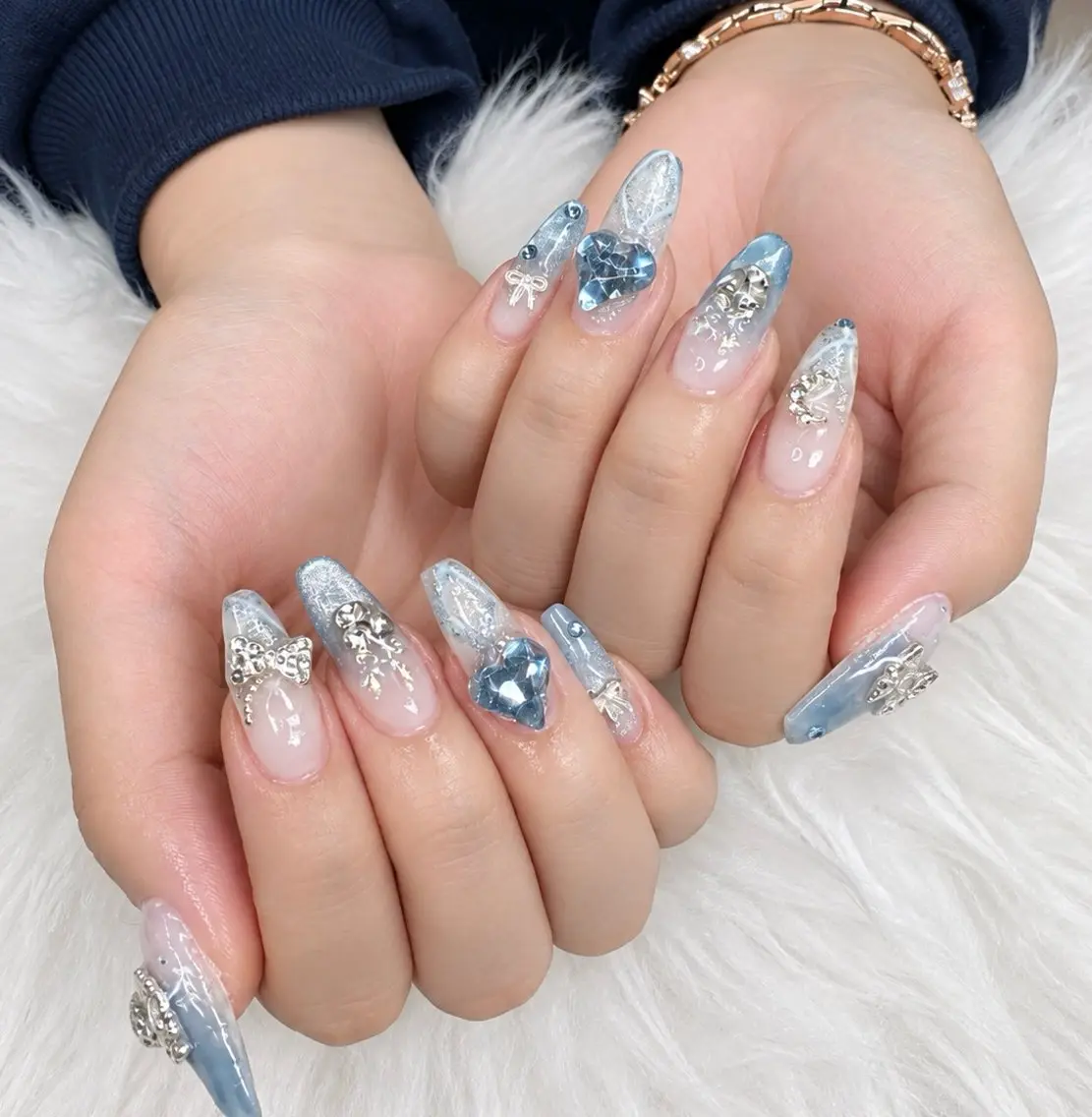 ネイル MIKA RUBY NAIL SLONのネイルデザイン