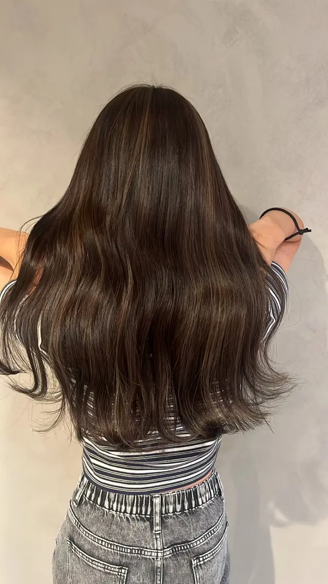 ロング カラー ブラウンカラー ハイライトカラー ハイライト 中屋 日和のヘアスタイル
