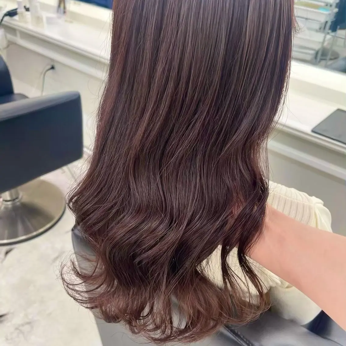 ロング カラー ロング カット ヘアカラー トリートメント ParveMix 🪽鳥取彩花のヘアスタイル