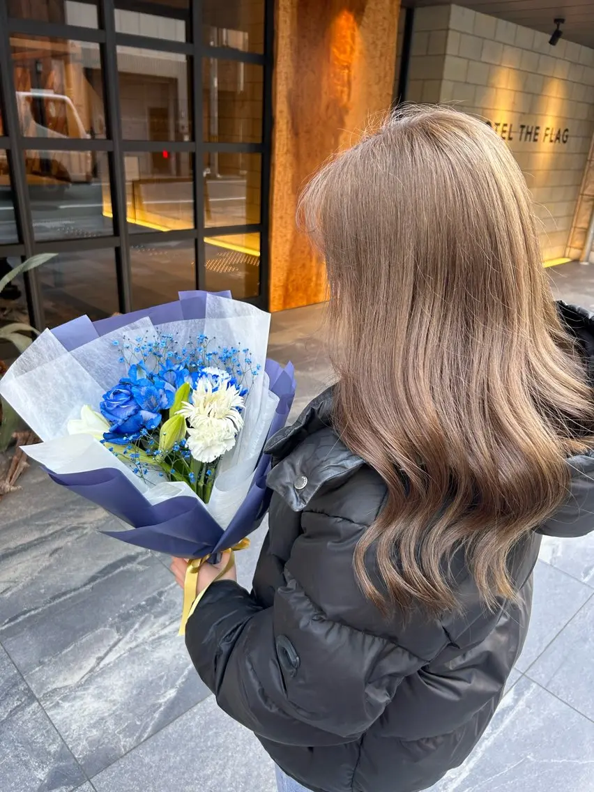 ロング カラー ブリーチ ケアブリーチ ダブルカラー ハイトーンカラー ヘアカラー Aoba 🫧艶ハイトーン🫧のヘアスタイル