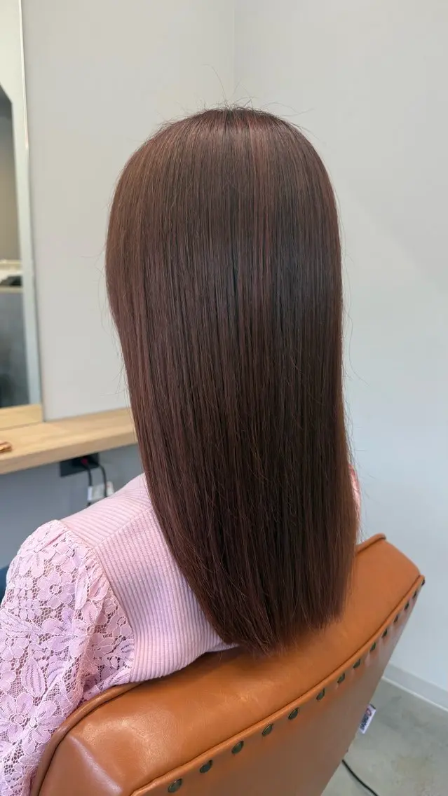 ミディアム カラー 奥尾 安奈のヘアスタイル