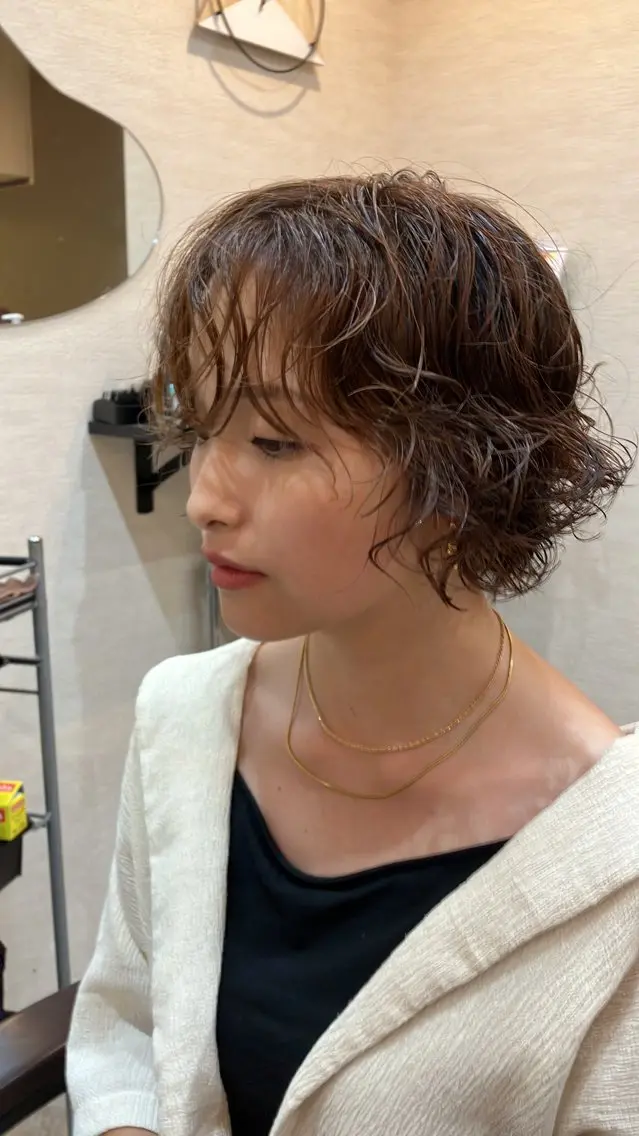 ショート カラー パーマ 顔周りカット ハイレイヤー レイヤーカット 髪質改善/白髪ぼかし KENTAのヘアスタイル