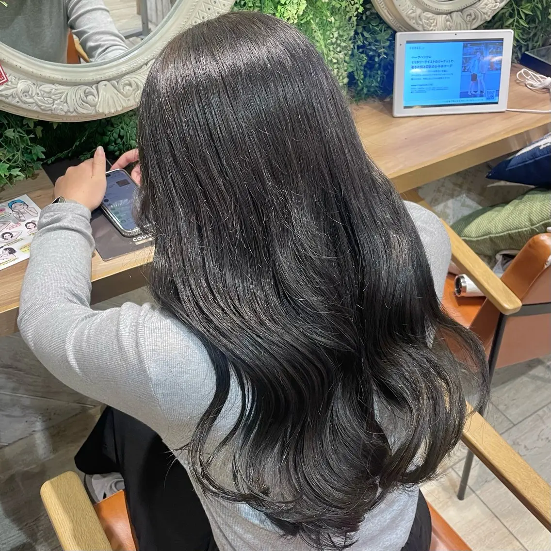 ロング カラー 黒髪 ブルーカラー ブルーブラック ヘアセット 横浜パーマ🌐ボブ✨ 暖色カラーもえかのヘアスタイル