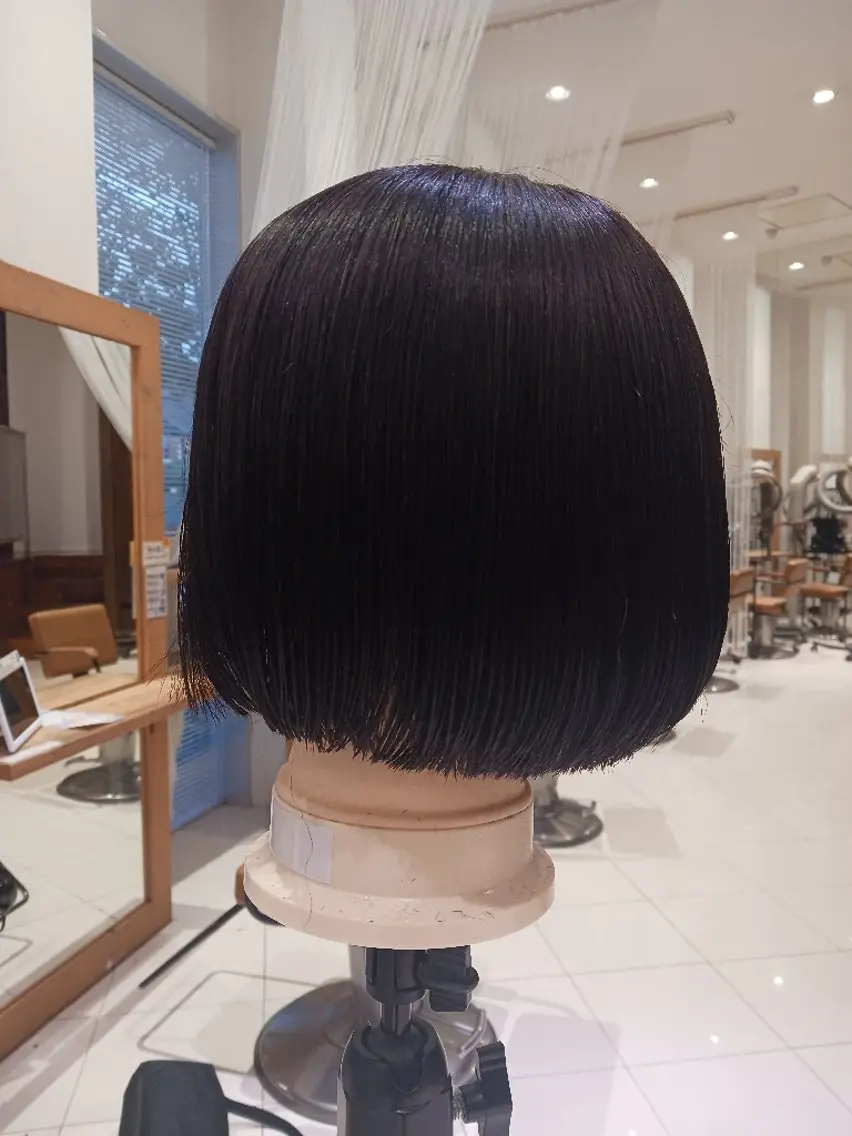 ショート ワンレンボブ ボブ 萩原 新菜のヘアスタイル