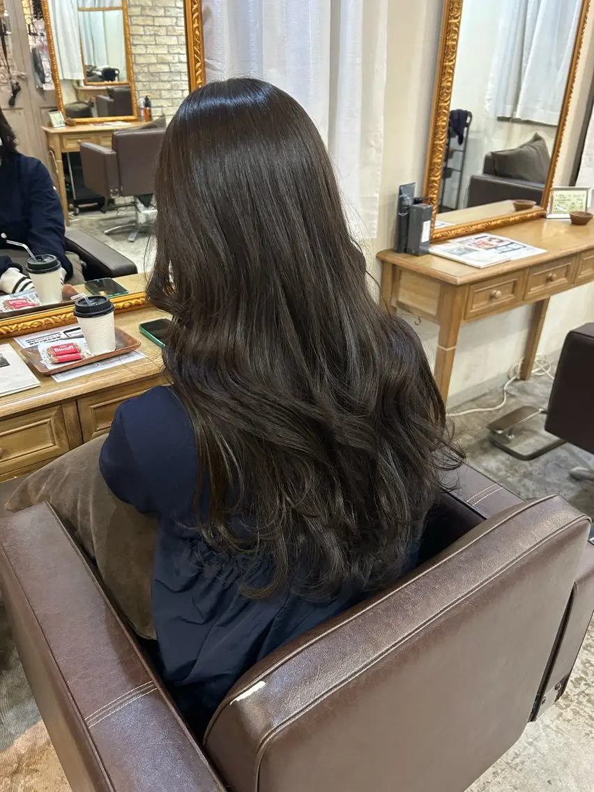 ロング カラー カット ヘアカラー トリートメント 小澤 一稀のヘアスタイル