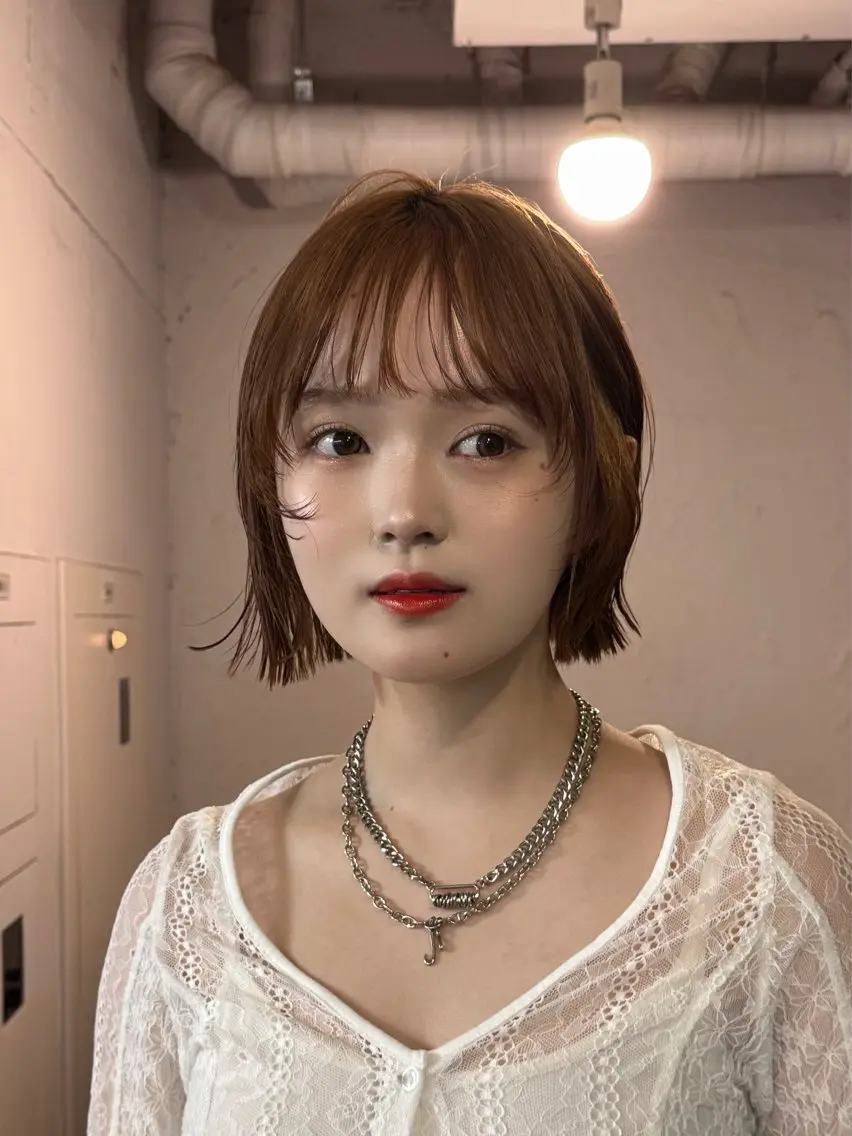 ショート カット ヘアカラー 顔まわりレイヤー 透明感カラー🩵🩵のヘアスタイル