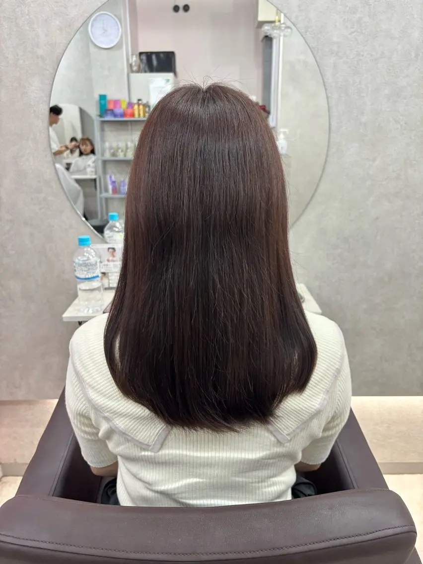 セミロング カラー ブラウンカラー ラベンダーカラー ラベンダーブラウン 倉澤 愛理のヘアスタイル