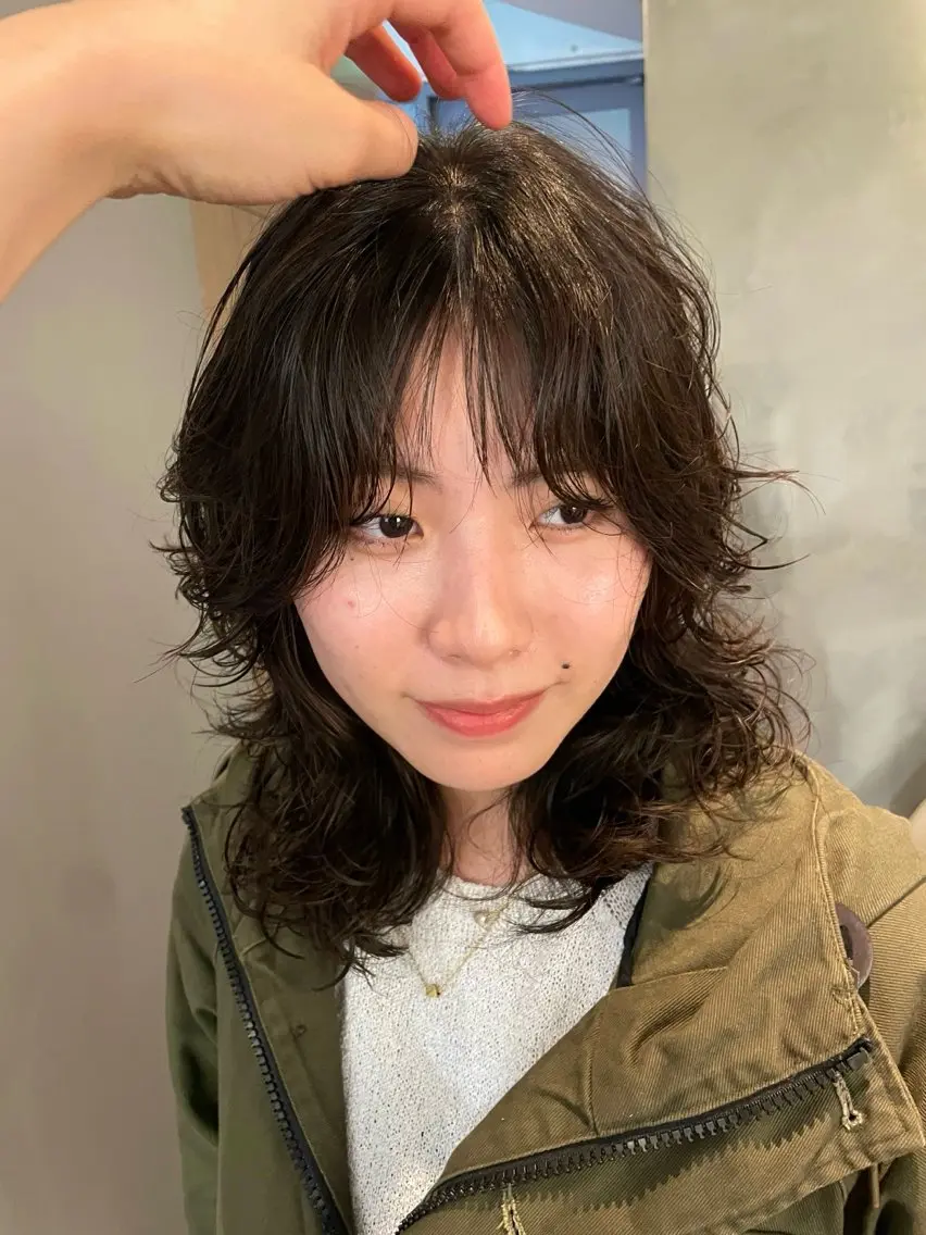 ミディアム パーマ ミディアムパーマ レイヤーカット 長島 舞のヘアスタイル
