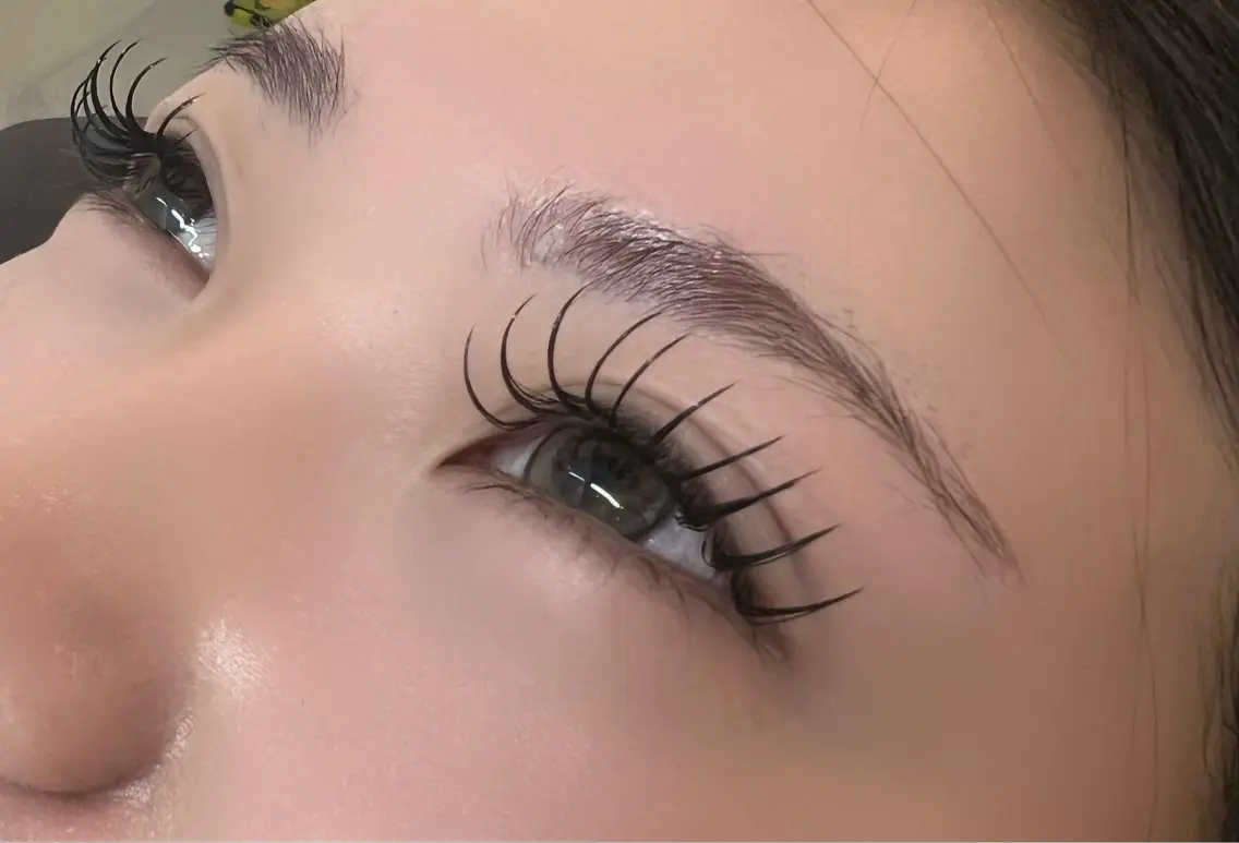 【高ボリューム】LEDエクステ160本👀✨ ¥7000→つけま級の濃さでしっかり盛れる♪  ※オフ＋550円の写真