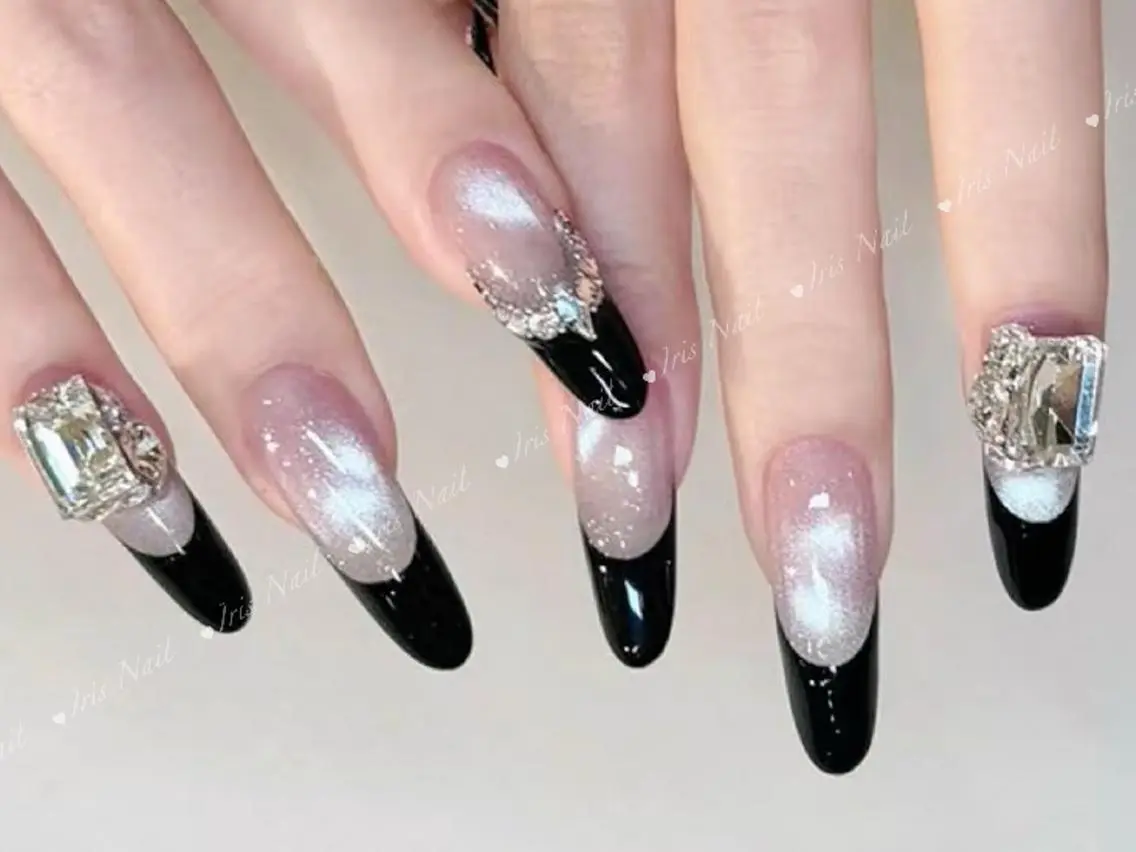 ネイル フレンチネイル ハンドネイル ハンドケア 🍒IRIS Nail🌸のネイルデザイン
