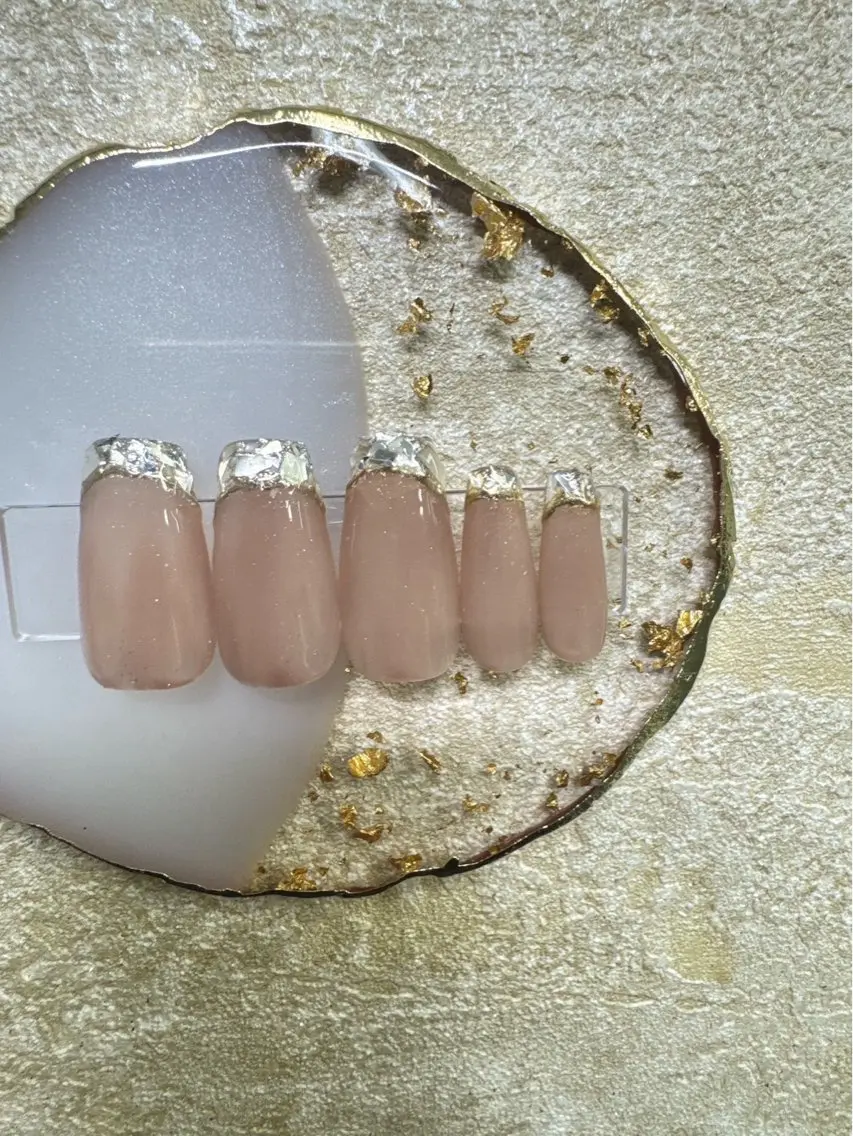 ネイル アートネイル フレンチネイル ジェルネイル ガラスフレンチ ハート ハンドネイル Queeens nailのネイルデザイン