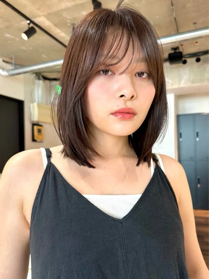 ミディアム カラー パーマ カット ヘアカラー トリートメント kazuki【顔周り ×レイヤーカット】のヘアスタイル