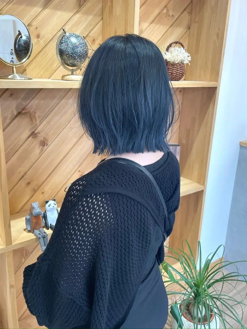 ミディアム カラー 明石 歩樹のヘアスタイル