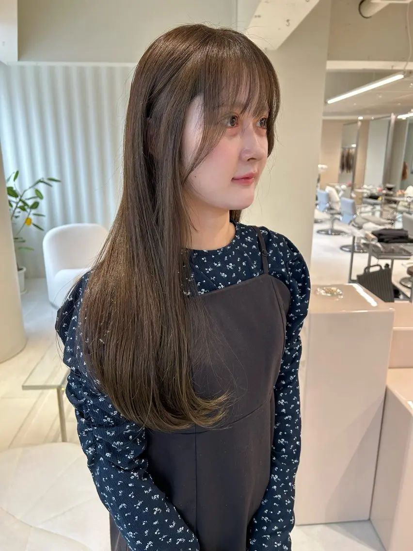 ロング カラー ベージュカラー オリーブベージュ 海外レイヤー /NAGISAのヘアスタイル