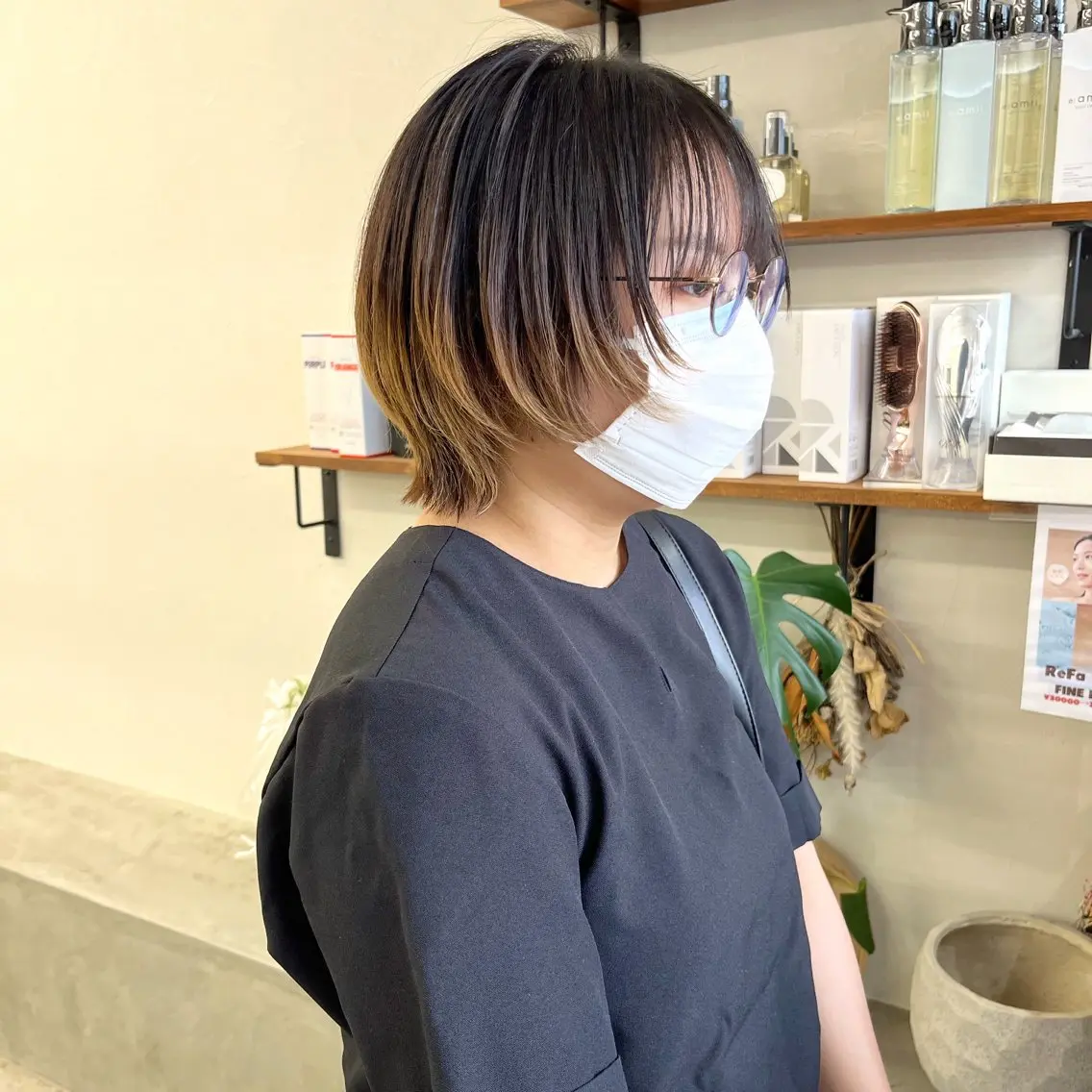 ショート カラー ブリーチ グラデーションカラー ブリーチなしカラー ボブ レイヤーカット カット ヘアカラー トリートメント 初めてのショート お任せください✂️のヘアスタイル