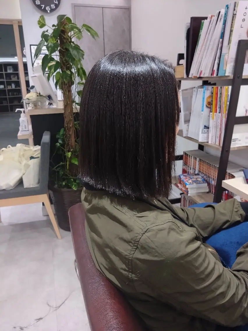 ミディアム ボブ 外ハネヘア 中山 樹のヘアスタイル