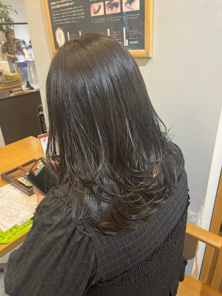 セミロング カラー レイヤーカット ヘアセット 美眉styling 🩵CHIHIROのマツエク・マツパデザイン