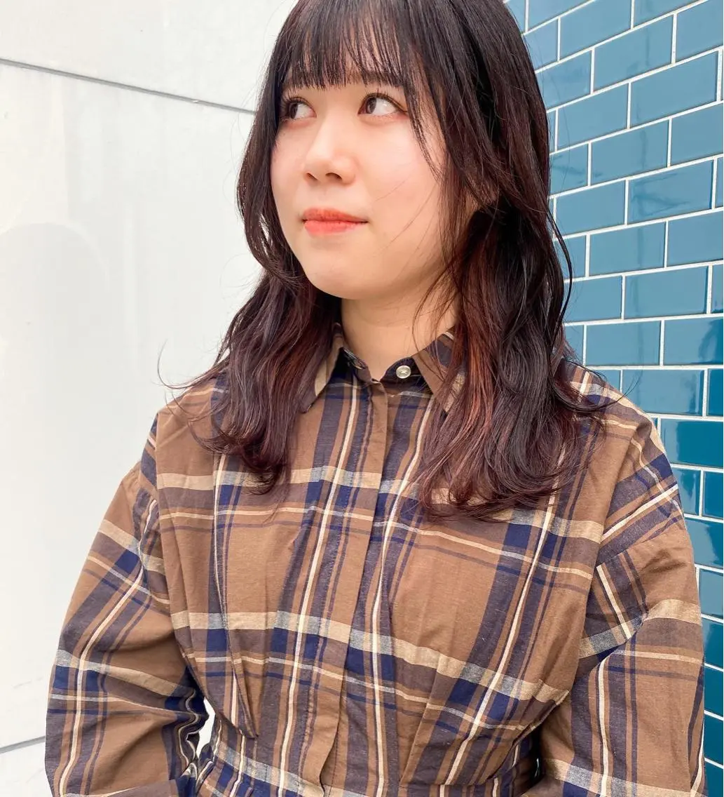 ロング カラー パーマ ヘアアレンジ メンズ キッズ ネイル マツエク・マツパ メンズブリーチ ブリーチ ブラウンカラー イヤリングカラー オレンジ パーマスタイル🔅 sayacaのヘアスタイル