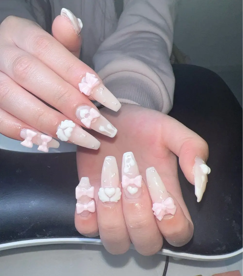 ネイル オーロラネイル チークネイル 長さ出し フットネイル フレンチネイル Lee Nailsのネイルデザイン