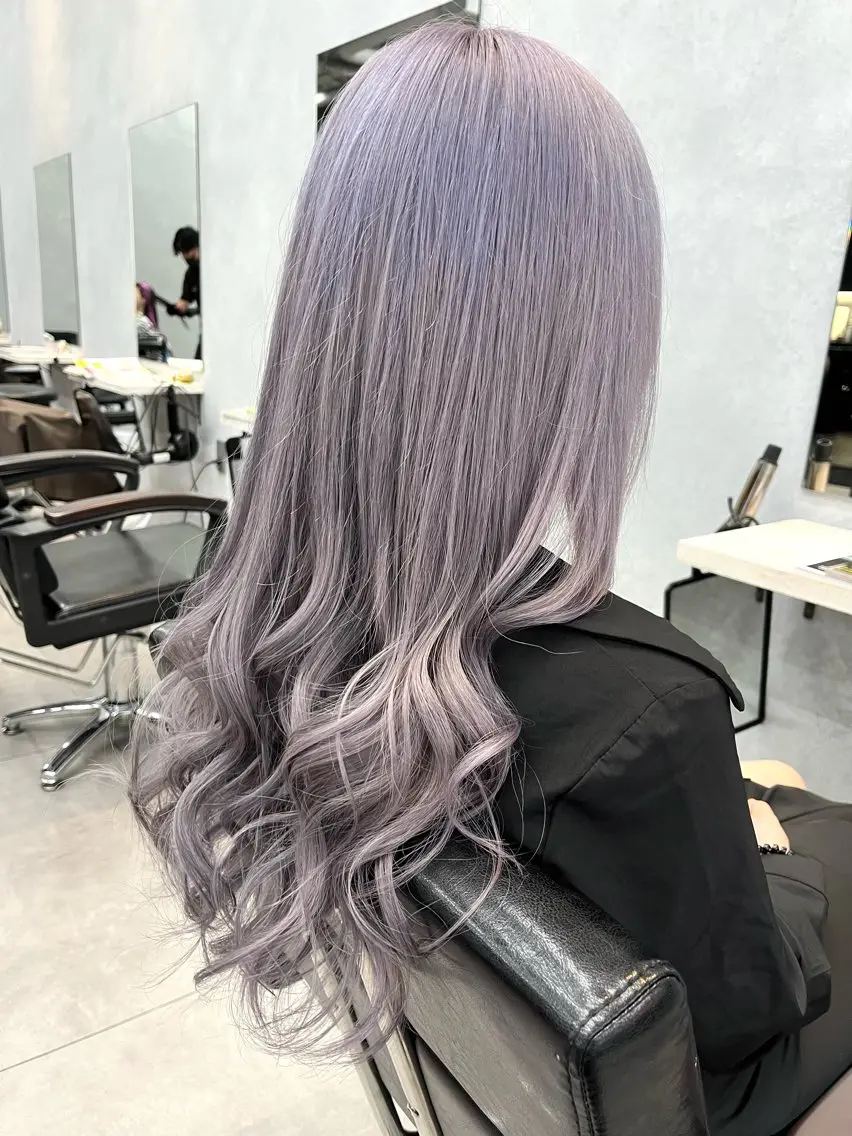 ロング カラー ラベンダーカラー シルバー カット ヘアカラー 🎀♥️推しカラー tomoka💜🍭のヘアスタイル